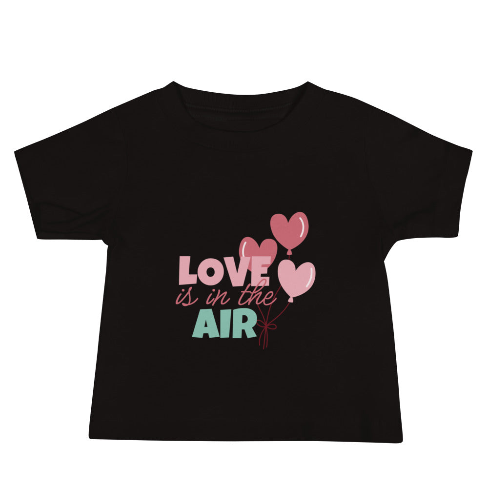 Love is in the air T-shirt